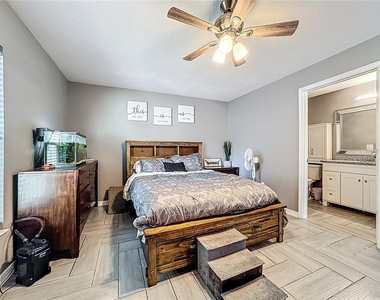 321 21st Street W - Photo Thumbnail 11