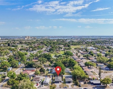 321 21st Street W - Photo Thumbnail 20