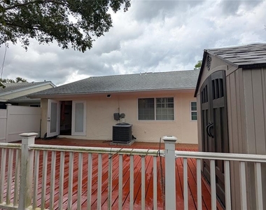 4000 Poinciana Court - Photo Thumbnail 25