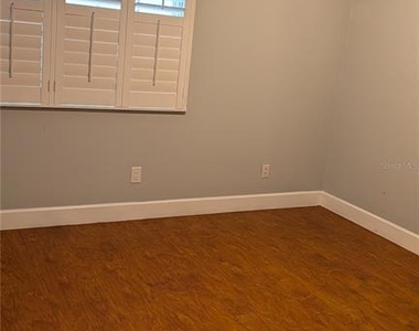 4000 Poinciana Court - Photo Thumbnail 19