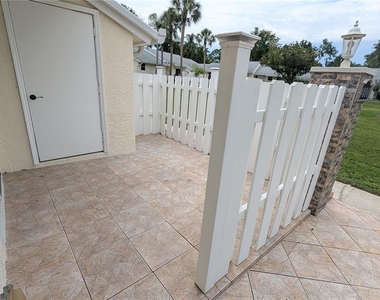 4000 Poinciana Court - Photo Thumbnail 3