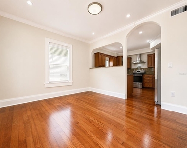 6017 S 2nd Street - Photo Thumbnail 3