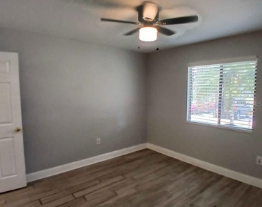 2130 Bancroft Place - Photo Thumbnail 13