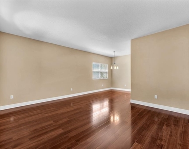 10904 Summerton Drive - Photo Thumbnail 6