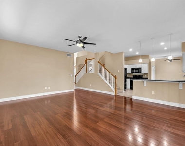 10904 Summerton Drive - Photo Thumbnail 11