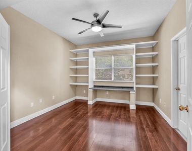 10904 Summerton Drive - Photo Thumbnail 17