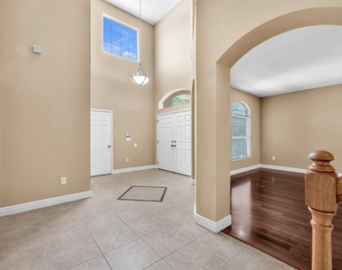 10904 Summerton Drive - Photo Thumbnail 5