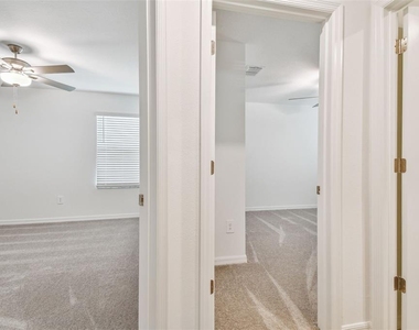 8938 Gallantree Place - Photo Thumbnail 16