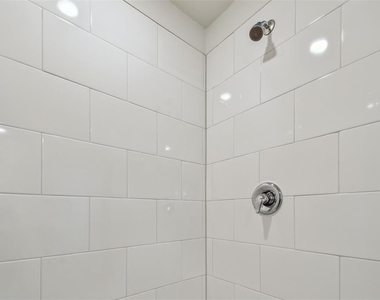8938 Gallantree Place - Photo Thumbnail 14