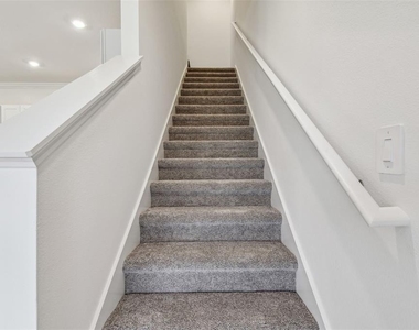 8938 Gallantree Place - Photo Thumbnail 6