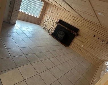 809 Plumosa Avenue - Photo Thumbnail 3
