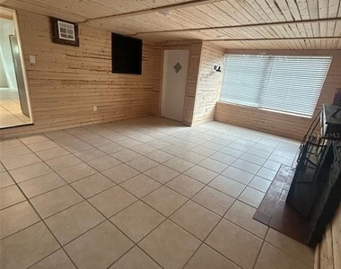 809 Plumosa Avenue - Photo Thumbnail 2