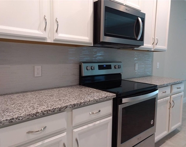 3280 Stonewyck Street - Photo Thumbnail 8