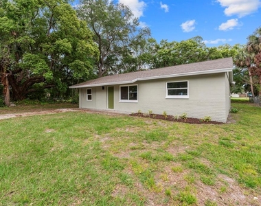 1087 Swan Street - Photo Thumbnail 31