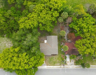 1087 Swan Street - Photo Thumbnail 32