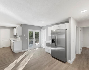 1087 Swan Street - Photo Thumbnail 9