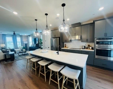 15501 Hamlin Park Drive - Photo Thumbnail 14