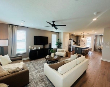 15501 Hamlin Park Drive - Photo Thumbnail 11