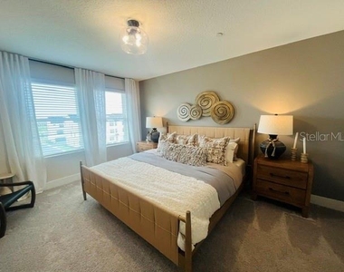 15501 Hamlin Park Drive - Photo Thumbnail 22