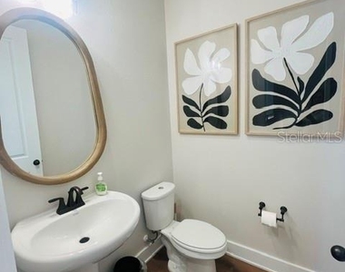 15501 Hamlin Park Drive - Photo Thumbnail 2