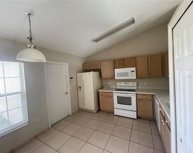 569 Pinehurst Cove - Photo Thumbnail 3