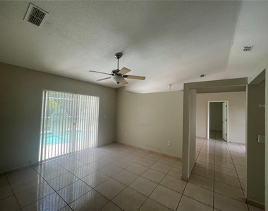 569 Pinehurst Cove - Photo Thumbnail 5