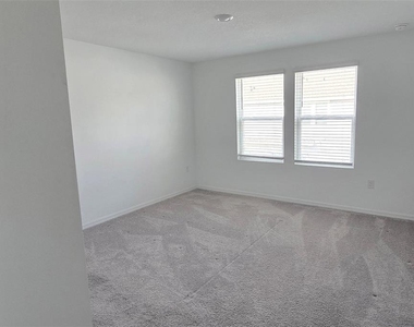 2978 Canary Avenue - Photo Thumbnail 15