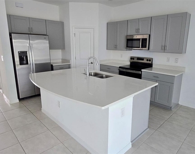 2978 Canary Avenue - Photo Thumbnail 8