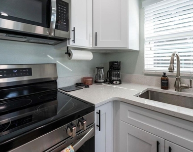 11987 Maple Street - Photo Thumbnail 28