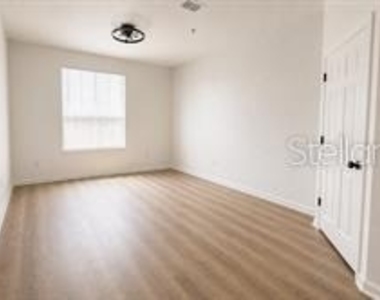 6380 Contessa Drive - Photo Thumbnail 15