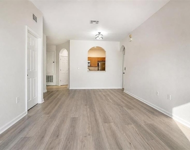 6380 Contessa Drive - Photo Thumbnail 13