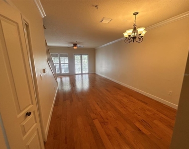 709 Bloom Street - Photo Thumbnail 9