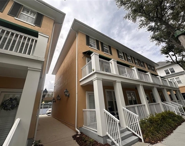 709 Bloom Street - Photo Thumbnail 1