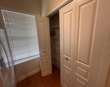 709 Bloom Street - Photo Thumbnail 7
