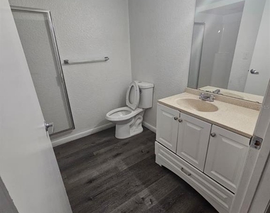 2323 Mccoy Road - Photo Thumbnail 10