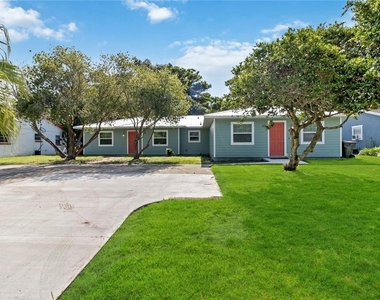 225 Montana Avenue - Photo Thumbnail 1