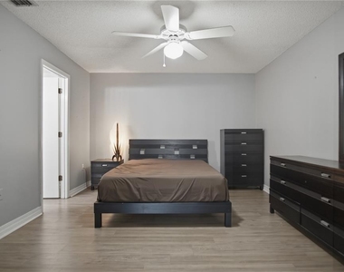157 Coventry Circle - Photo Thumbnail 16