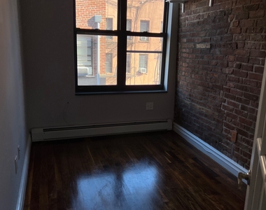 Ridge Street - Photo Thumbnail 12