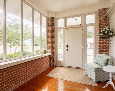 825 Se Sanchez Avenue - Photo Thumbnail 2