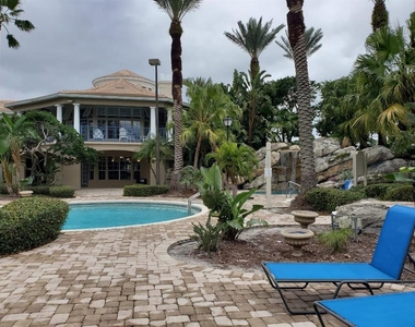 7200 Westpointe Boulevard - Photo Thumbnail 22