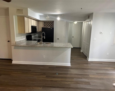 7200 Westpointe Boulevard - Photo Thumbnail 4