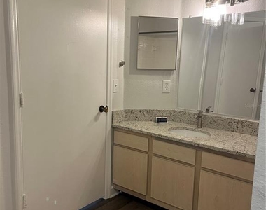 7200 Westpointe Boulevard - Photo Thumbnail 14