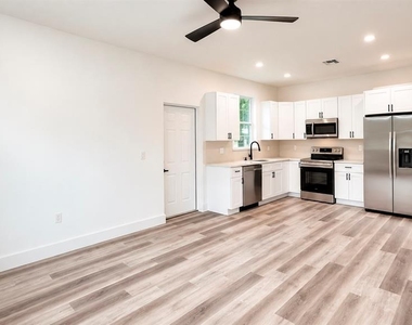 1544 Sulstone Drive - Photo Thumbnail 7