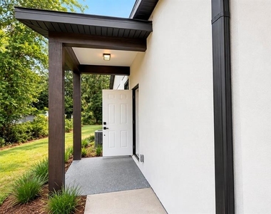 1544 Sulstone Drive - Photo Thumbnail 10