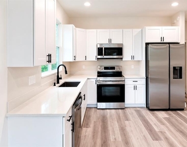 1544 Sulstone Drive - Photo Thumbnail 5
