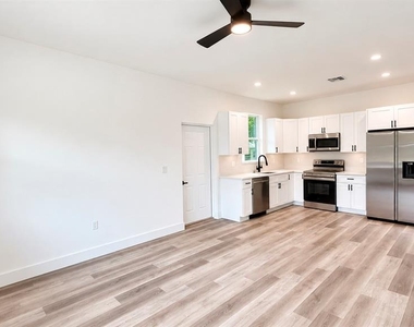 1544 Sulstone Drive - Photo Thumbnail 2