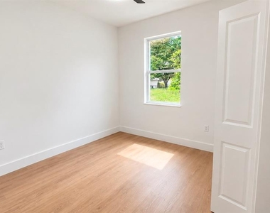 1544 Sulstone Drive - Photo Thumbnail 19