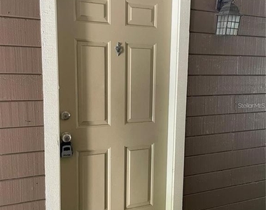 216 Afton Square - Photo Thumbnail 1