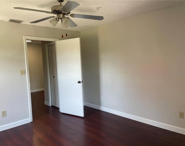 216 Afton Square - Photo Thumbnail 9