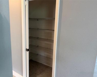 16924 Champlain Street - Photo Thumbnail 16